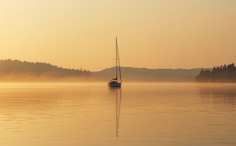 Jak kompleksowo zaplanować przygotowania do samodzielnego pływania i bezpiecznego poruszania się po wodzie